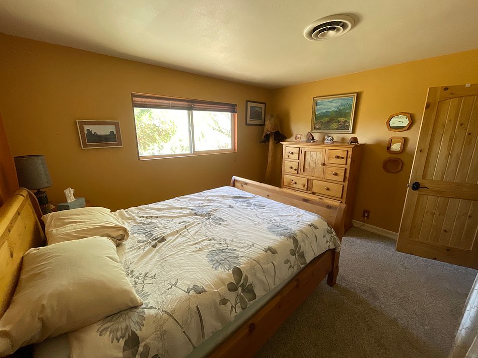 2nd image of 52051 Skyview Ln