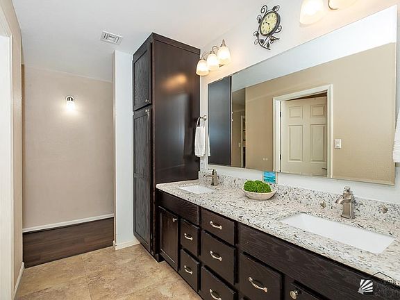 5th image of 3524 E Moreno Ln