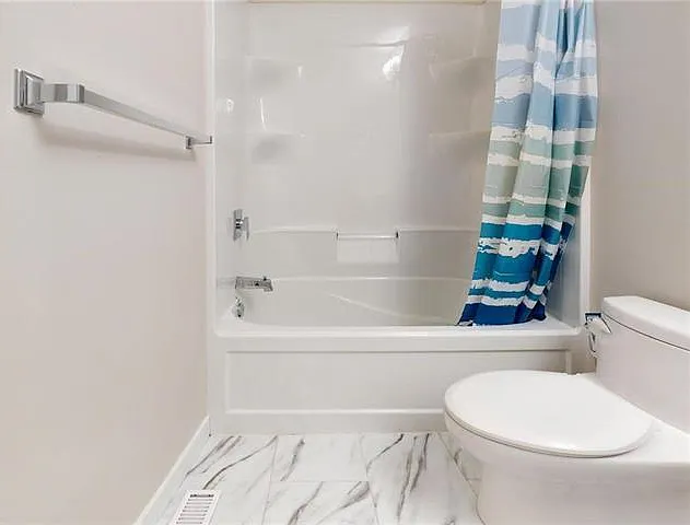 131 George Barone Bay — Photo 9