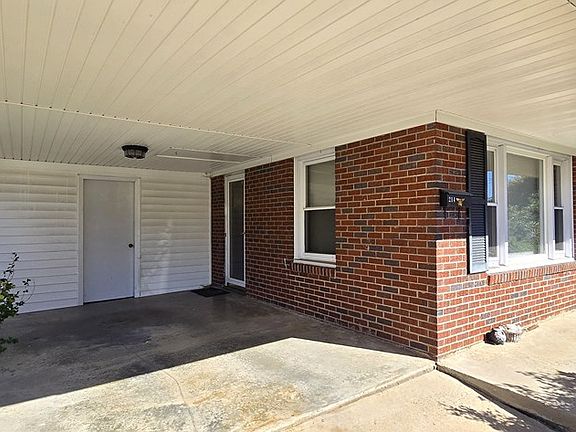 4th image of 214 Northmont Blvd
