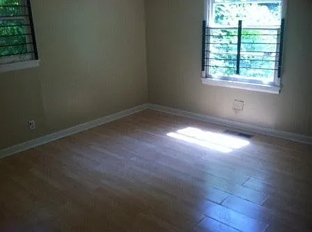 300 Lydia Dr SE — Photo 6