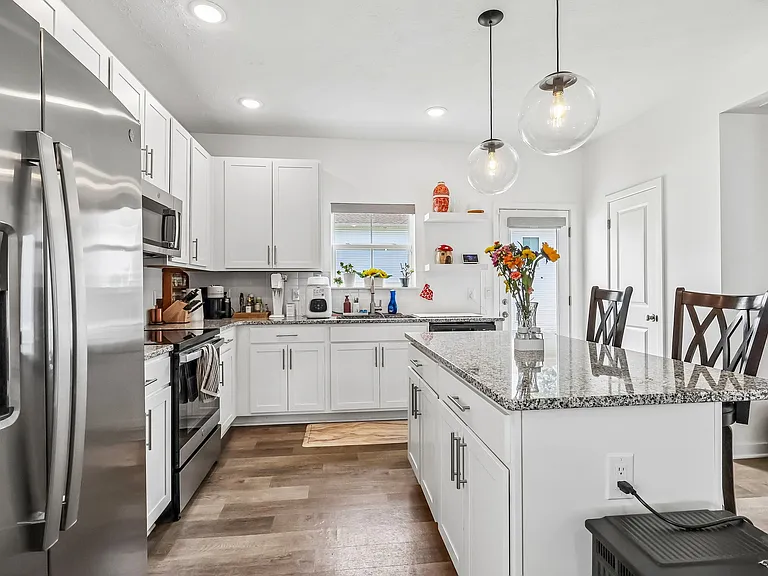 572 Auld Farm Cir — Photo 25
