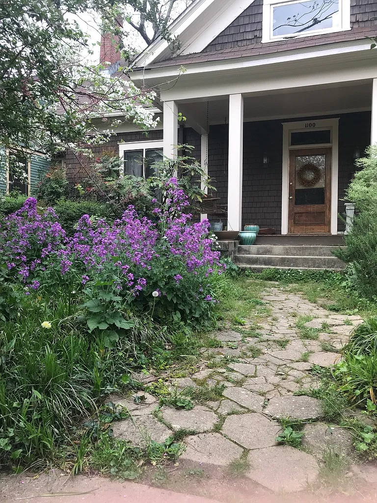 1100 Colquitt Ave NE — Photo 2