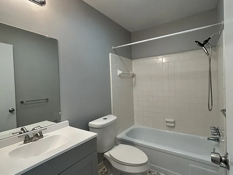 360 Walnut St — Photo 1