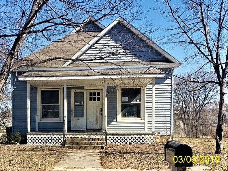1st image of 523 N Blaine St