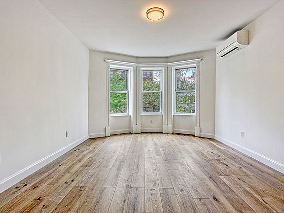2nd image of 147 Lefferts Ave Floor 2