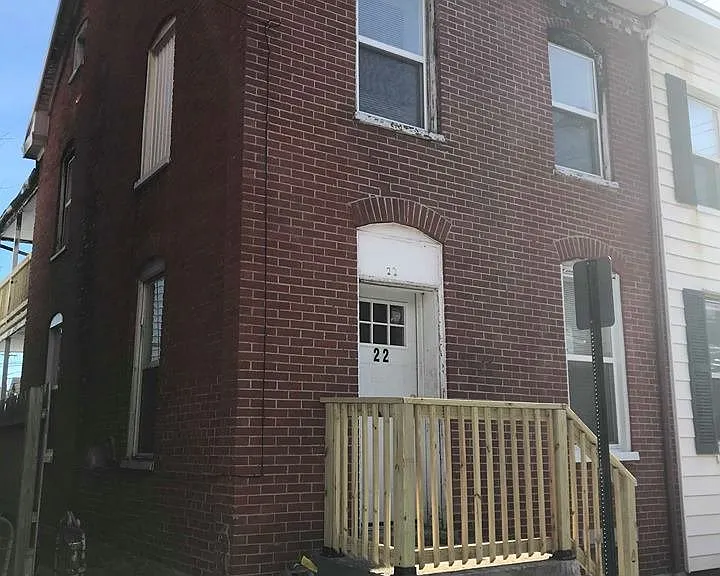 22 S Locust St — Photo 2