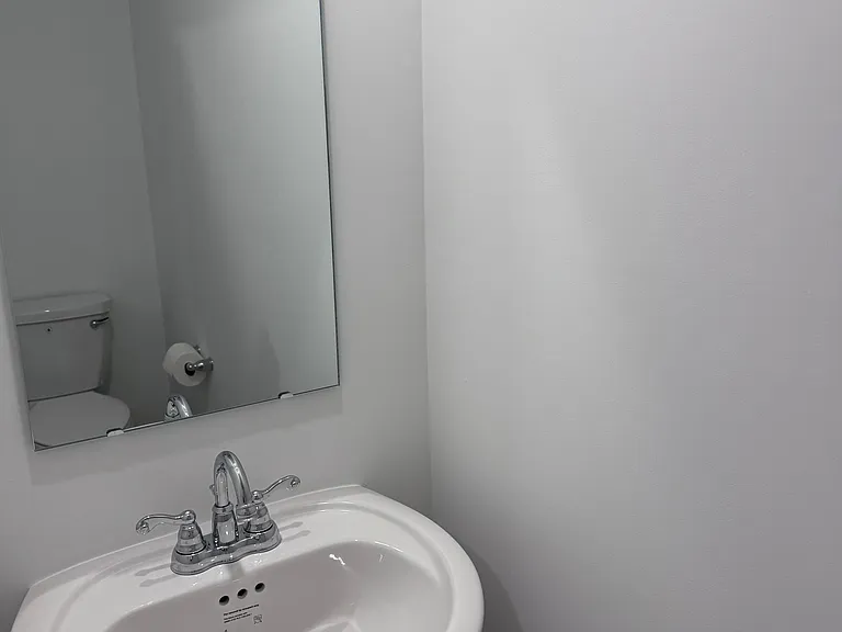 Half bath / sink
Convenient main-level powder room