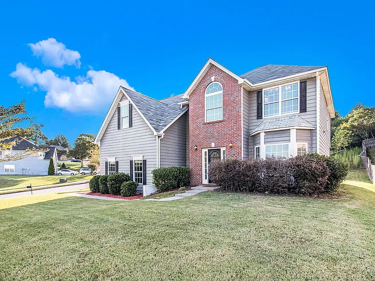 395 Sugarberry Ln — Photo 3