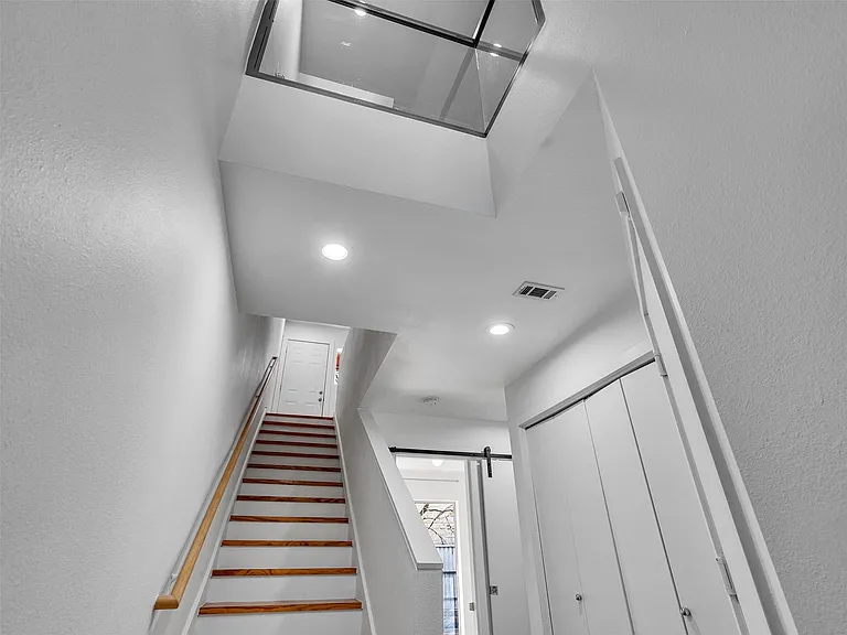 6935 Yellowstone Way Dr — Photo 6