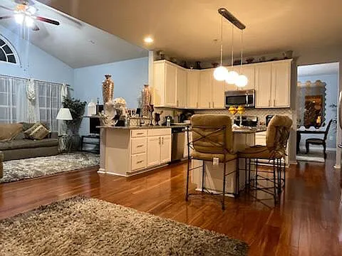 1611 Kings Valley Dr — Photo 11
