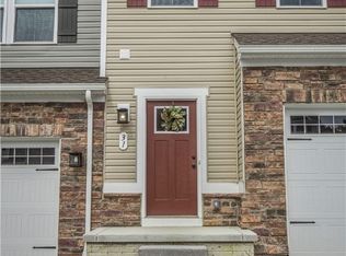 31 Pine Ave, Peninsula, OH 44264