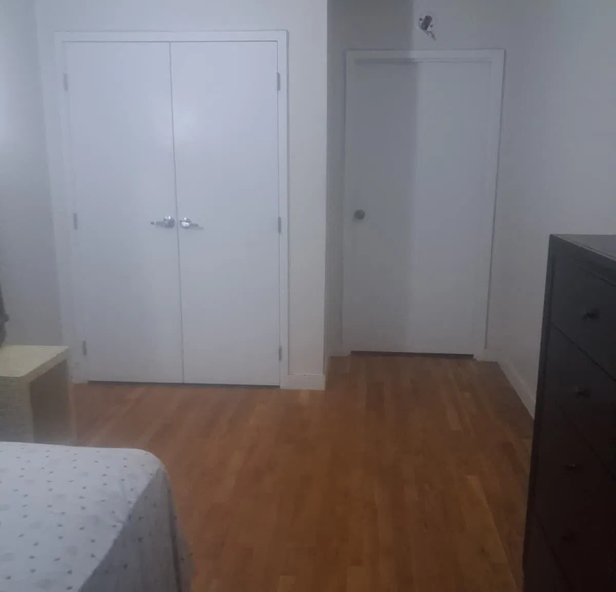 3 bed, $1,200 — Photo 2
