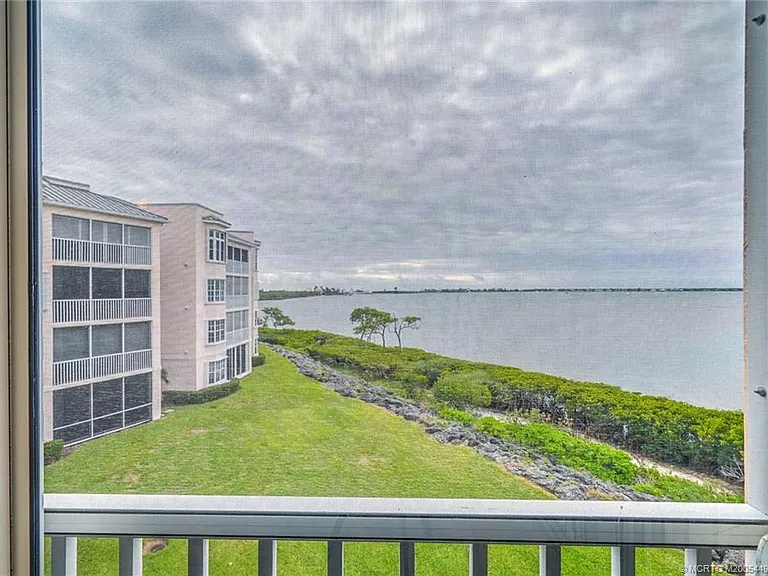 5750 NE Island Cove Way #3302 — Photo 25