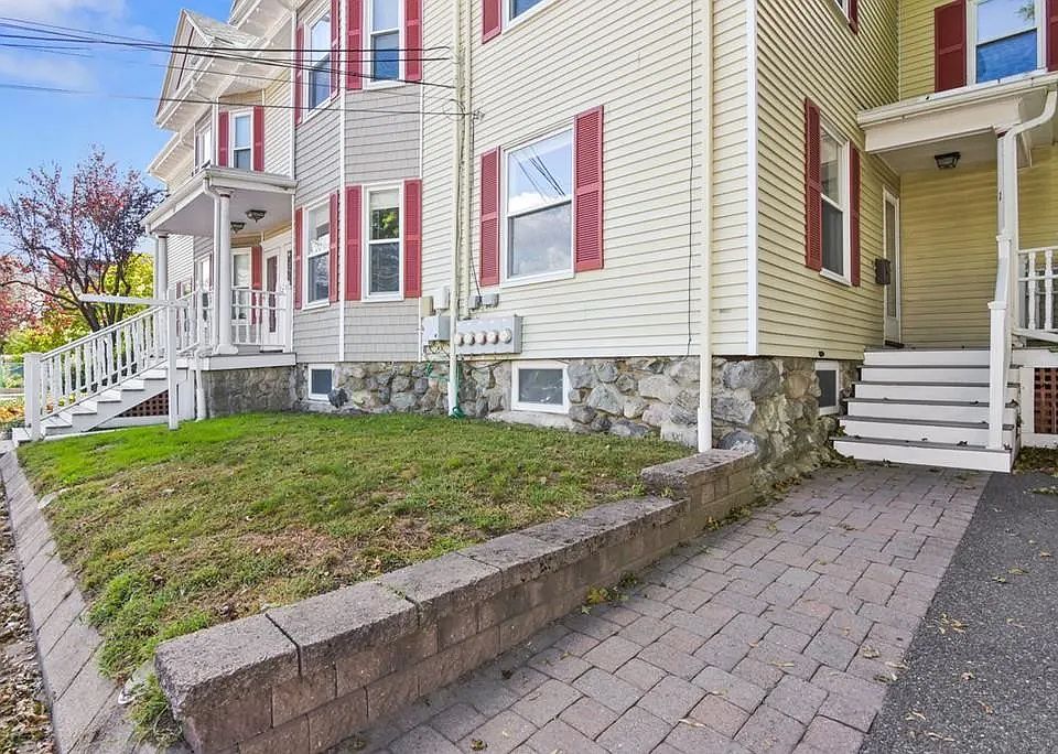 1st image of 337 Newton St Unit 1