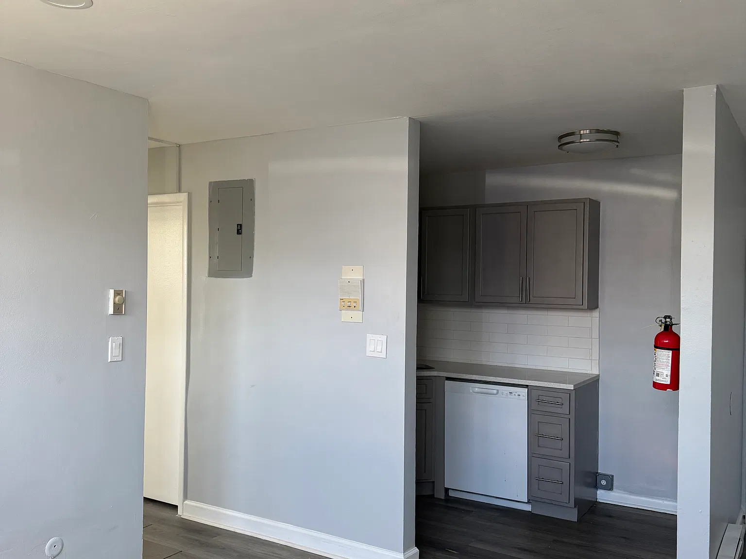 1 bed, $1,595 — Photo 2