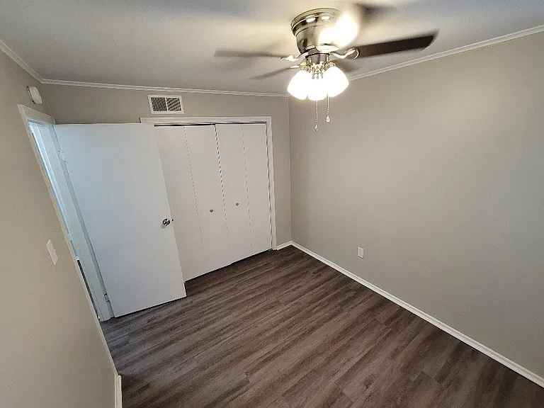 133 Brush Hill Ct — Photo 8