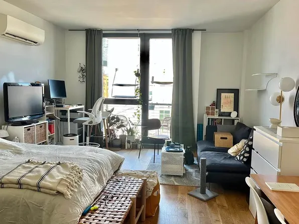 56 Oak Street image 1 of 14