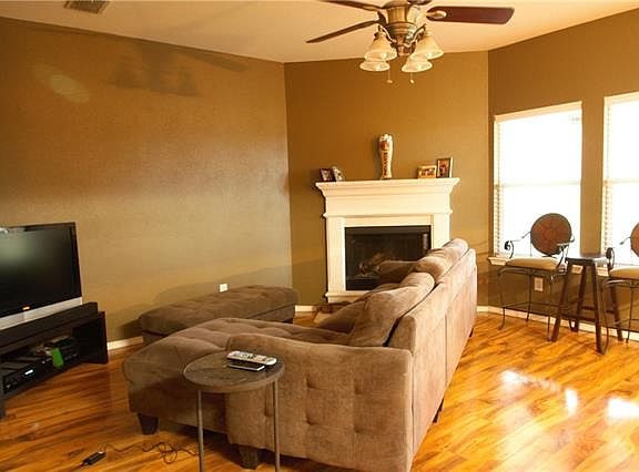 4th image of 10333 Trevino Ln