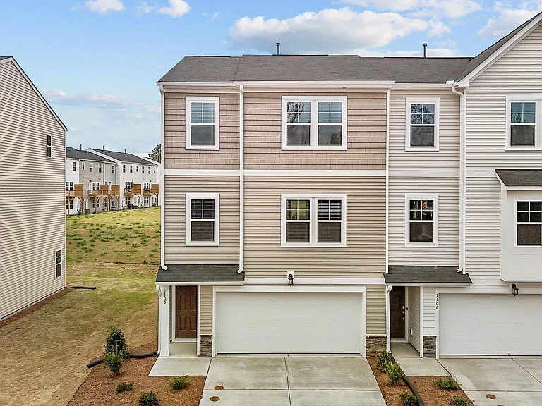 1108 Lily Loch Way — Photo 1