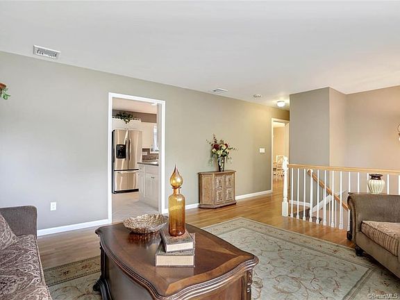 3rd image of 79 Three Lakes Dr