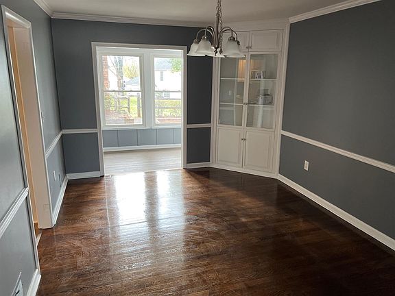 5th image of 5138 Carriage Dr