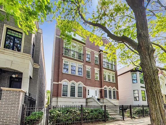 3rd image of 1125 W Wrightwood Ave #2E