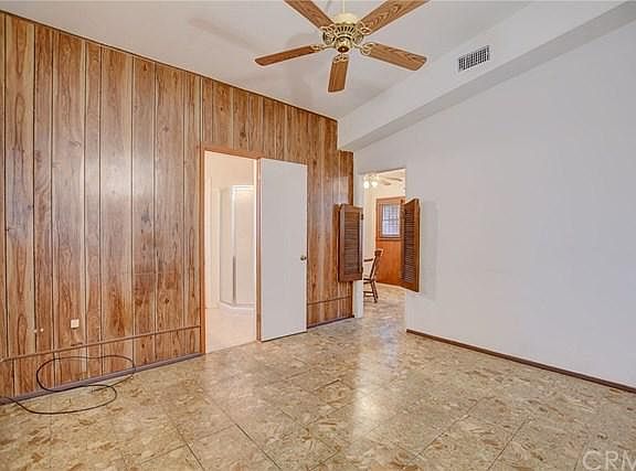 3rd image of 537 Sandsprings Dr