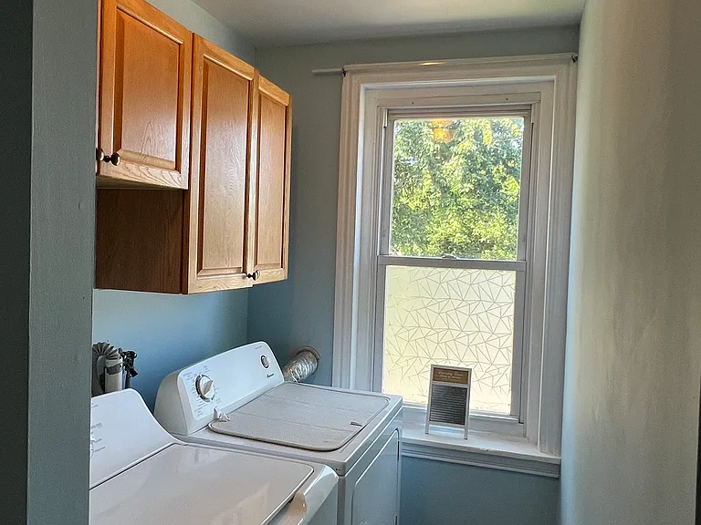 422 Gold St — Photo 7