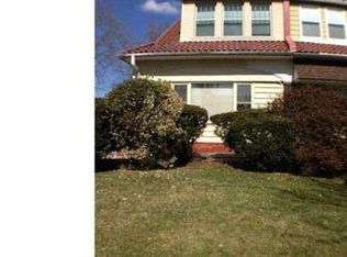 1051 Allengrove St, Philadelphia, PA 19124