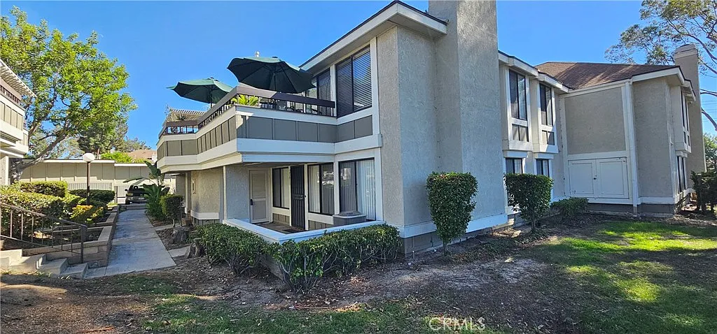 2 bed, 1.5 bath, 1020 sqft, $3,000 — Photo 3