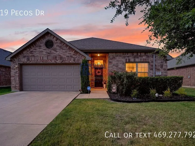319 Pecos Dr — Photo 2