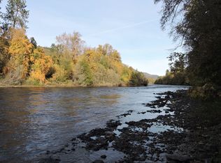 790 Rogue River Hwy, Gold Hill, OR 97525