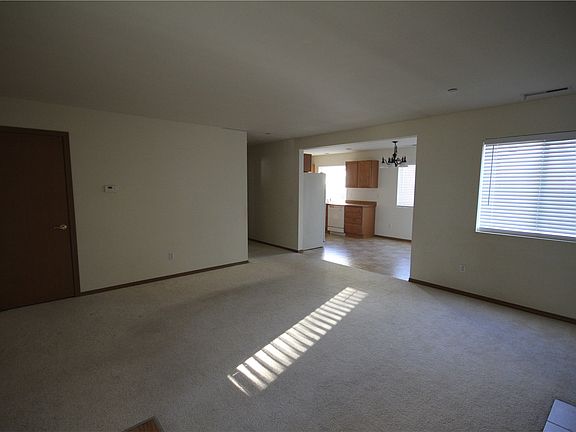 2nd image of 1226 Evans Ct