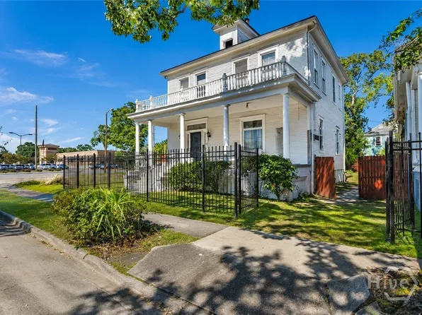 310 W 34th Street, Savannah, GA 31401