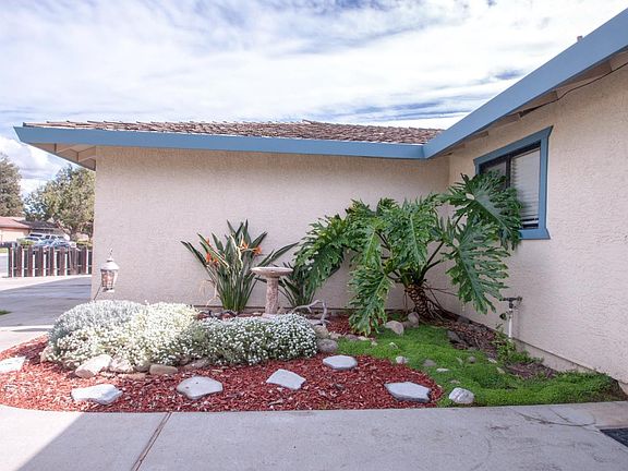 5th image of 841 Neil Dr