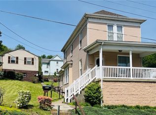 1121 N 7th St, Martins Ferry, OH 43935