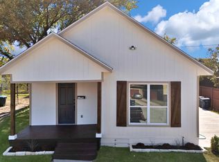 1130 E Hattie St, Fort Worth, TX 76104