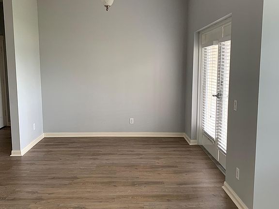 3rd image of 3200 Village Walk Cir APT 202