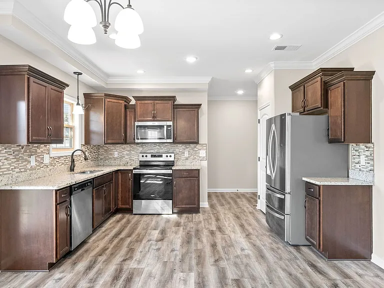205 Elwell Rd — Photo 14