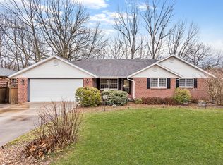 814 Troy Dr, Jefferson City, MO 65109
