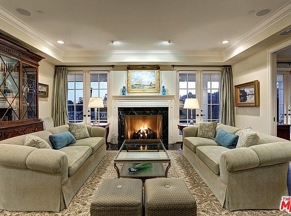5th image of 1061 Villa View Dr