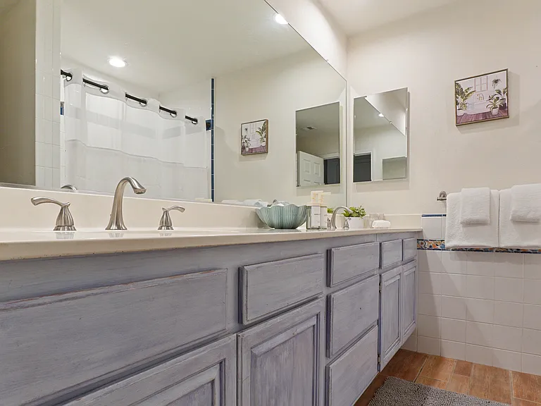 22411 Holly Ct — Photo 46