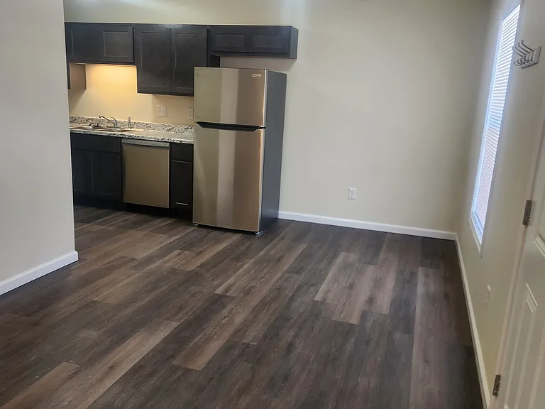 104 Aurora St #A — Photo 5