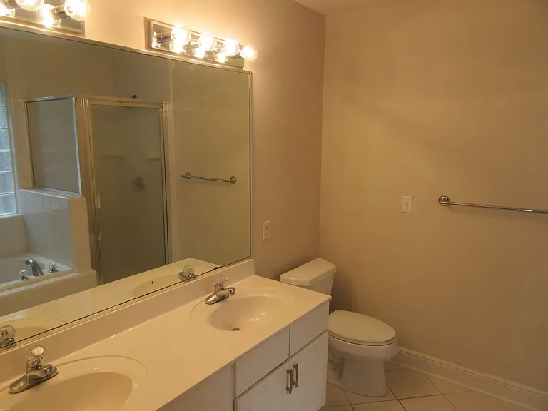 2516 Country Club Dr — Photo 16