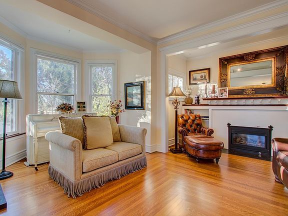 4th image of 4025 E 18th Ave