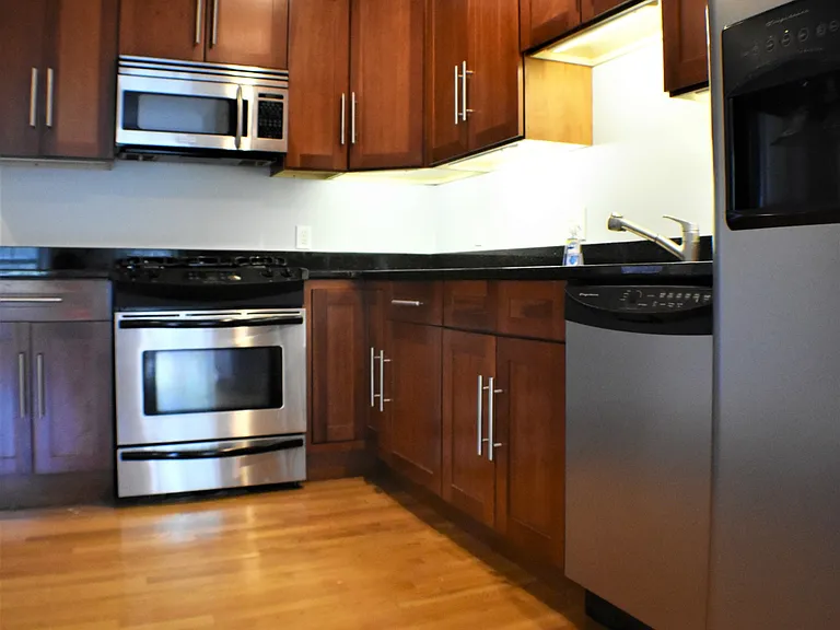 75 Rutland St #3 — Photo 8