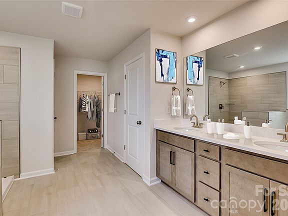5th image of 6403 Ludell Ln
