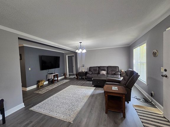 3rd image of 2031 County Road 1121