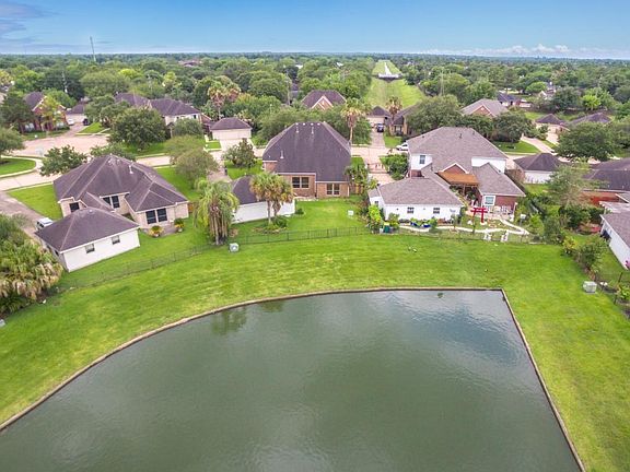 4th image of 8503 Beacon Bend Ln